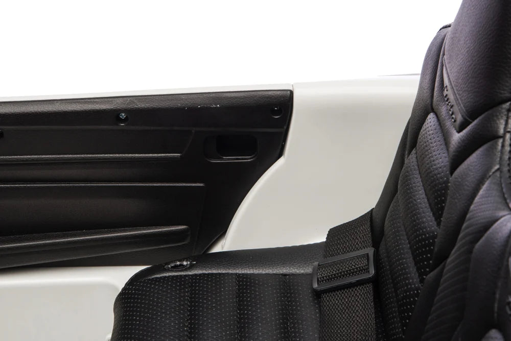 Kinder-Elektroauto Porsche Macan Turbo Premium Lizenziert